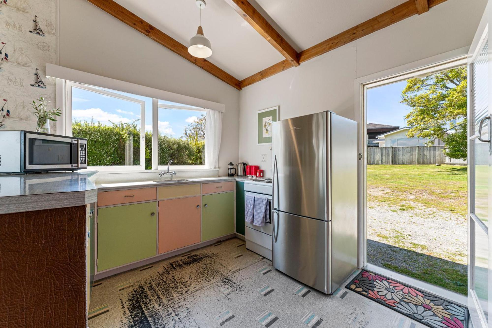 Lakeview Cottage - Rainbow Point Holiday Home タウポ エクステリア 写真